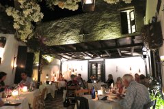 CANDOUNI RESTAURANT & BAR