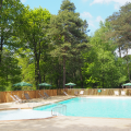 CAMPING HUTTOPIA LAC DE SILLÉ