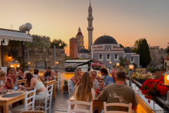 LINDOS GARDEN RESTAURANT