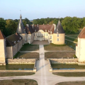 康马林城堡（Château de Commarin