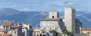<p>24 communes formant une compléme