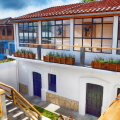 LA TOZI GALERIA HOTEL