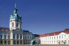 SCHLOSS CHARLOTTENBURG - CHATEAU DE CHARLOTTENBURG (© SCHLOSS CHARLOTTENBURG - CHATEAU DE CHARLOTTENBURG)