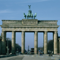 BRANDENBURGER TOR - PORTE DE BRANDEBOURG