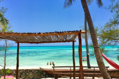 MNANA BEACH BUNGALOWS