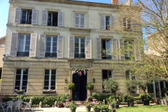 LA CHARMEUSE