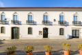 MOURA SUITES HOTEL