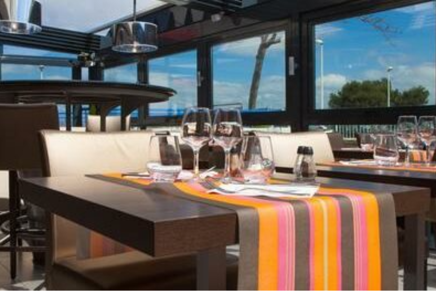 Le Marseillais Restaurant Vieux Port Halal www.petitfute.com