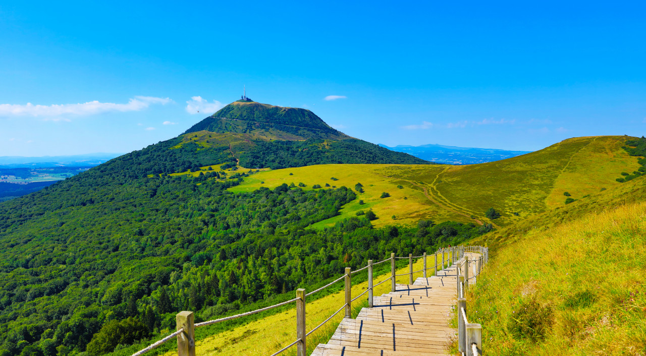 PARC NATUREL DES VOLCANS D'AUVERGNE (© PARC NATUREL DES VOLCANS D'AUVERGNE))