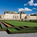 DROTTNINGHOLMS SLOTT (DROTTNINGHOLMS CASTLE)