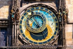 HORLOGE ASTRONOMIQUE (PRAŽSKÝ ORLOJ) (© HORLOGE ASTRONOMIQUE (PRAŽSKÝ ORLOJ))