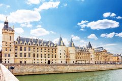 LA CONCIERGERIE
