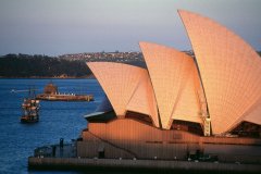 SYDNEY OPERA HOUSE