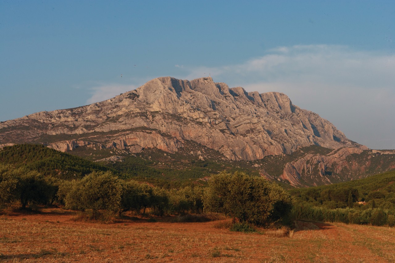 LA MONTAGNE SAINTE-VICTOIRE (© LA MONTAGNE SAINTE-VICTOIRE))