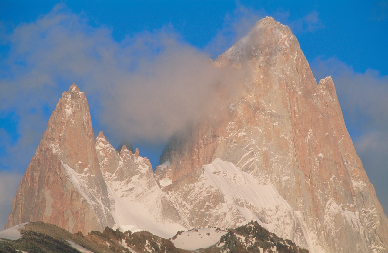 CERRO FITZ ROY - CERRO CHALTÉN (© CERRO FITZ ROY - CERRO CHALTÉN))