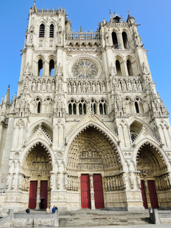 cathedrale d amiens eglise cathedrale basilique chapelle amiens 80000