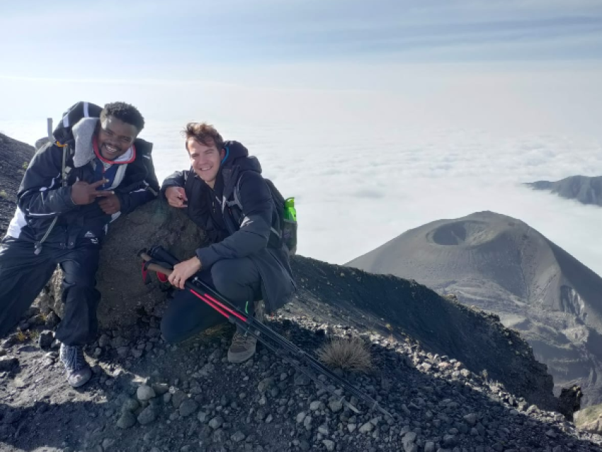 Le Mont Meru