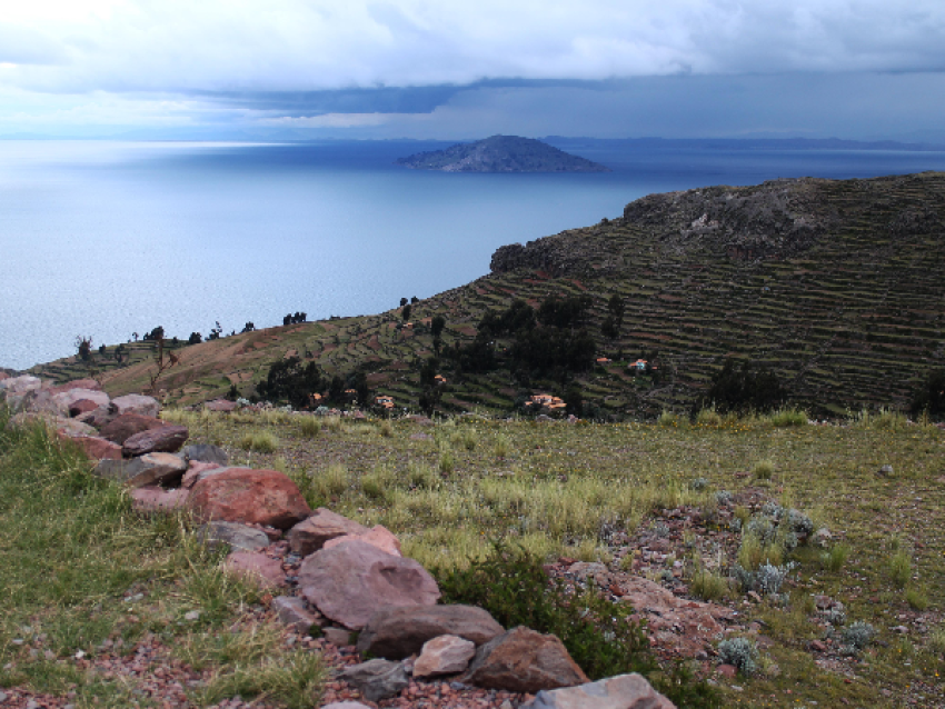 Vu du lac Titicaca depuis l'ile d'Amantani