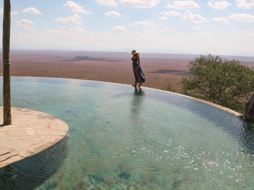 piscine à débordement de lions bluff avec vue