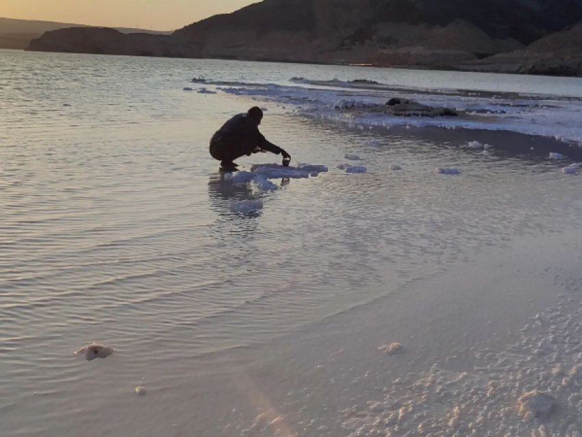 Lever de soleil au lac Assal