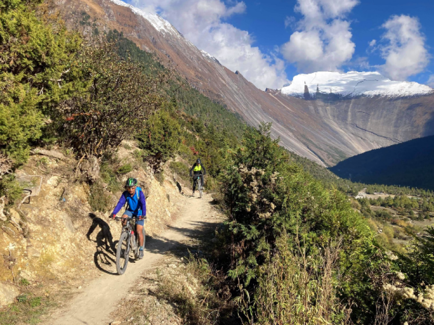Pommes de la région de Manang à Bharatang
