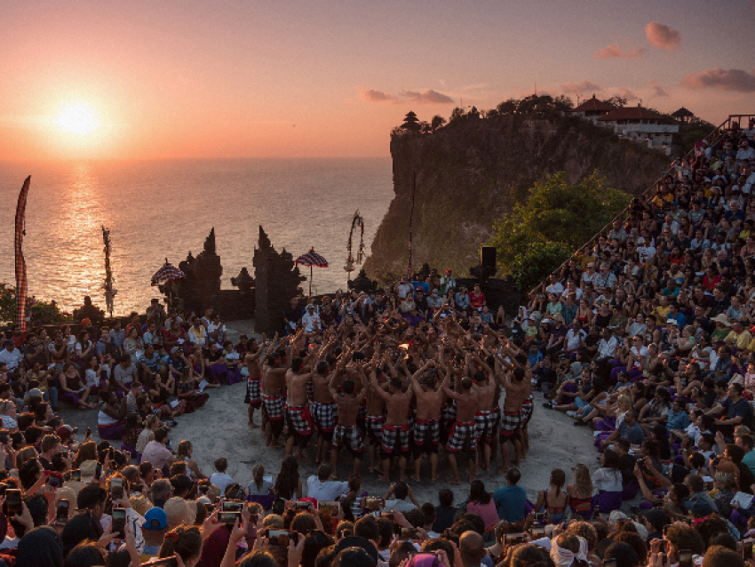 Spectacle traditionnel Kecak Fire au Temple Uluwatu