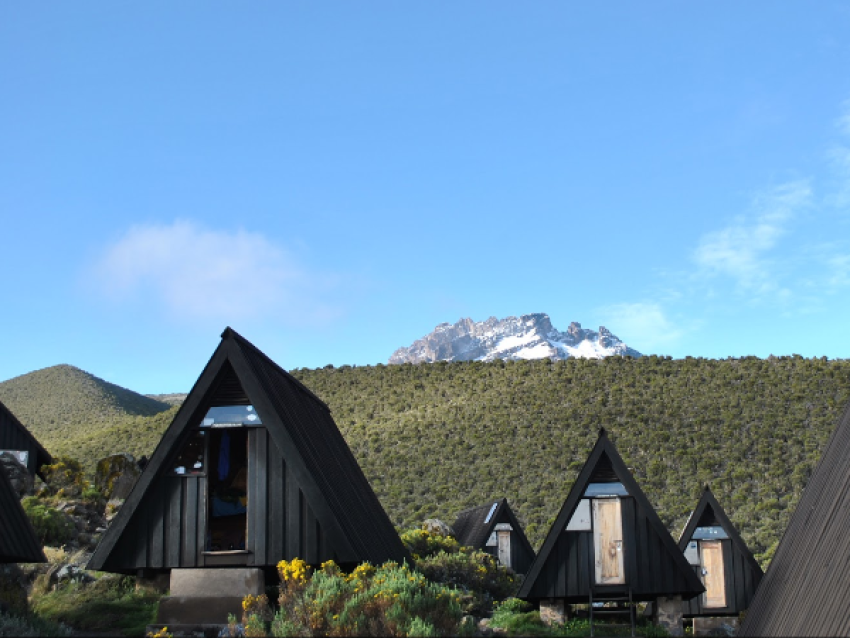 HUTS DE MARANGU